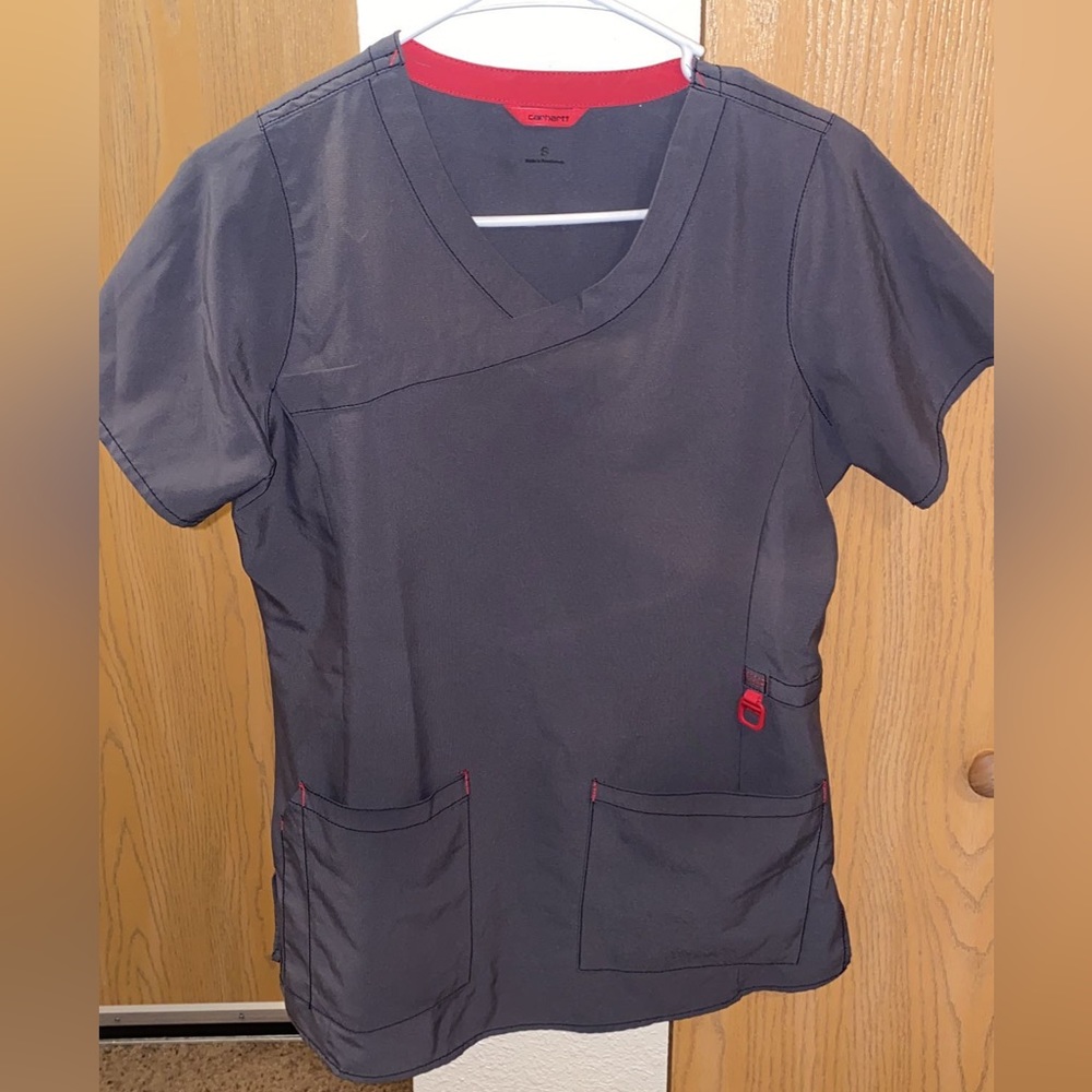 Carhartt scrub top